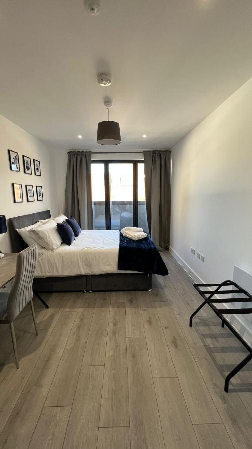 Madison Court Apartments Hemel Hempstead Bagian luar foto
